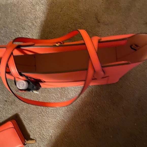 Purse and Wallet - Picture 6 of 8